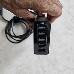 Anker 40W 5-Port Desktop USB Charger with PowerIQ Technology